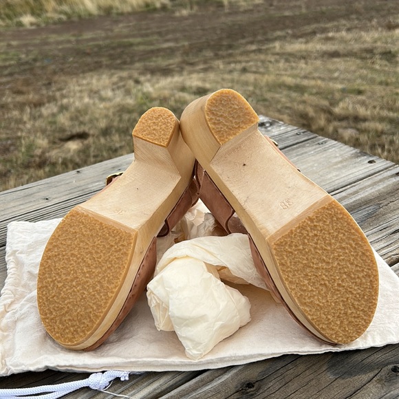 BRYR Clog in Clay sz 38 with 2 in heel - Picture 4 of 7